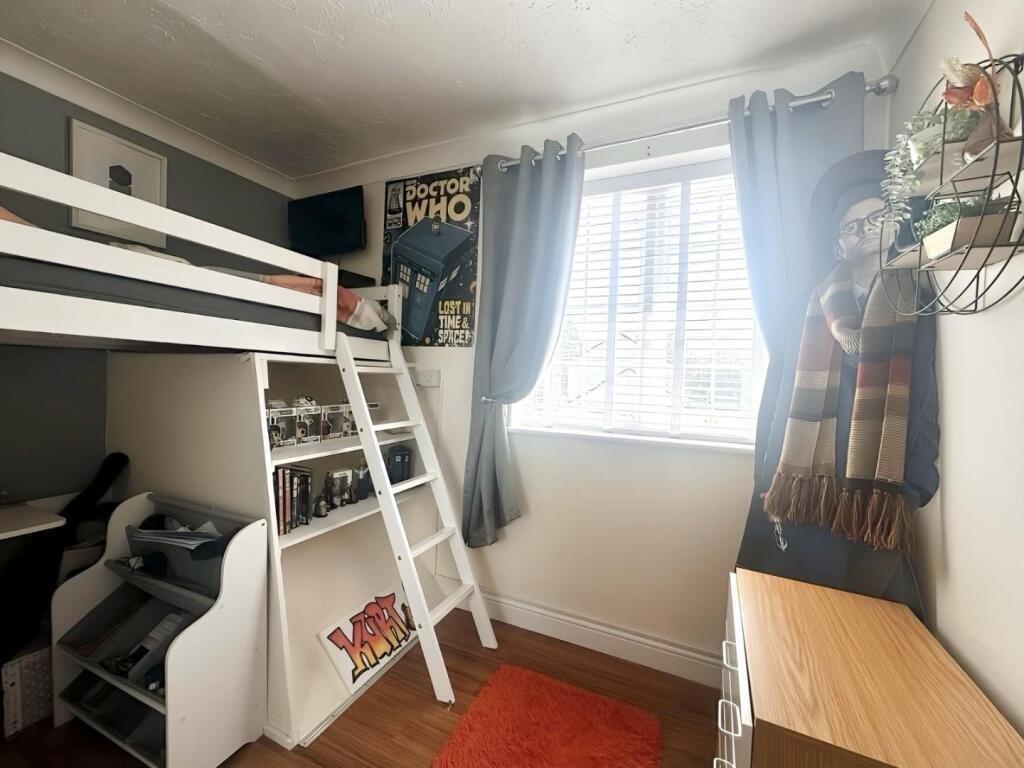 BEDROOM 4.jpg