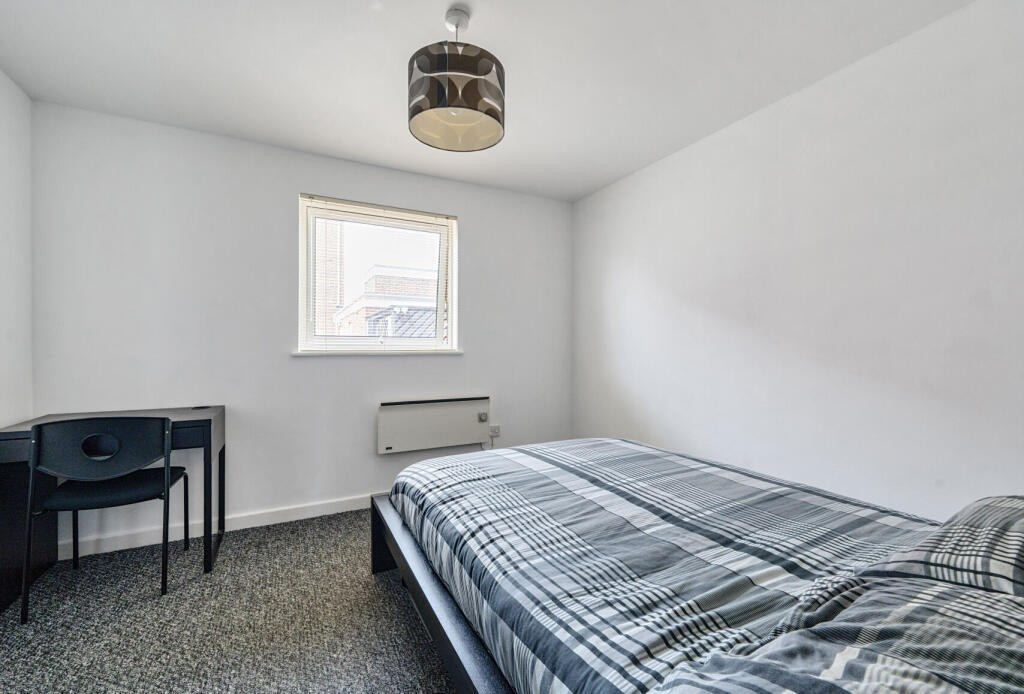 1333727-11-688b79...