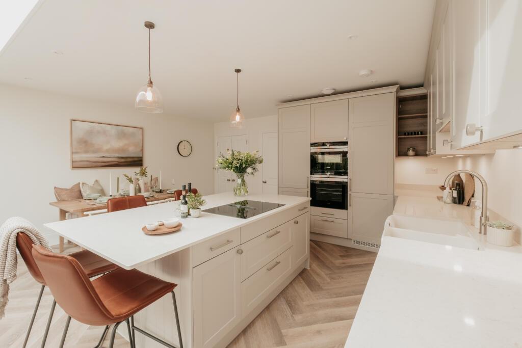Kitchen/dining