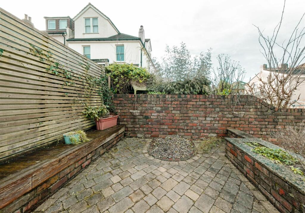 19 - Spacious Maisonette for Auction, St Andrews, 