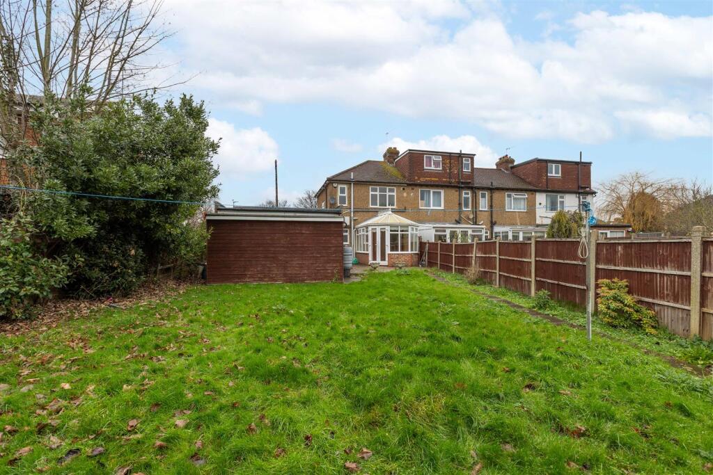 4 Holme Close-14.jpg
