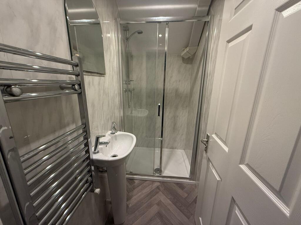 01000b4c-d6a9-49d4-b