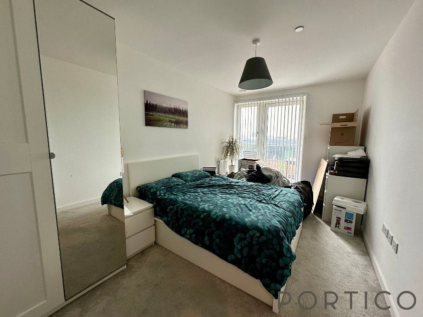 Master Bedroom (1)