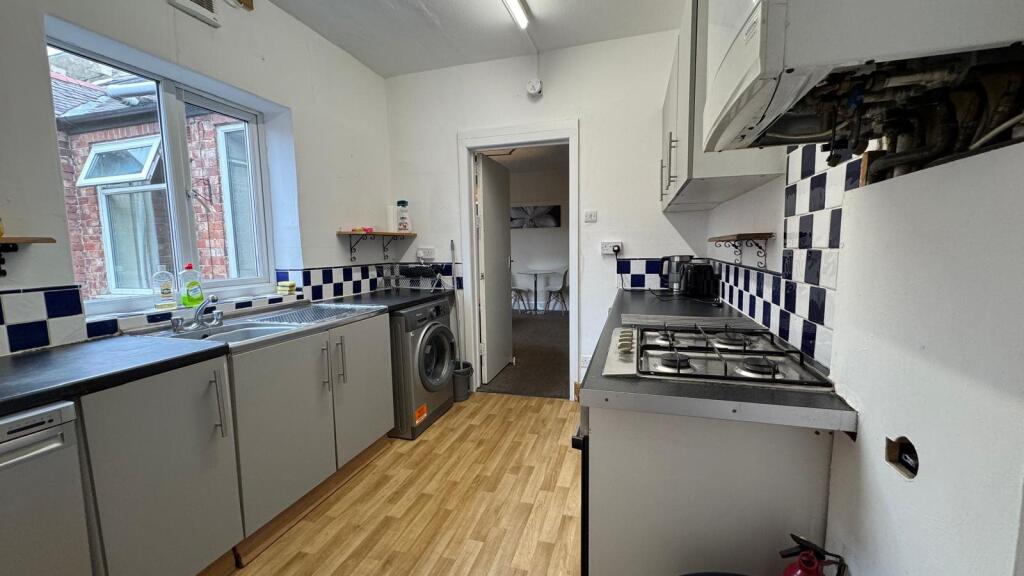 b2fbfc41-989f-45e6-a