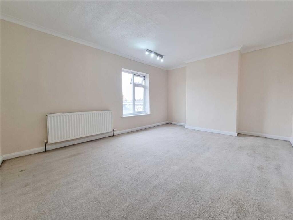 Bedroom 1:
