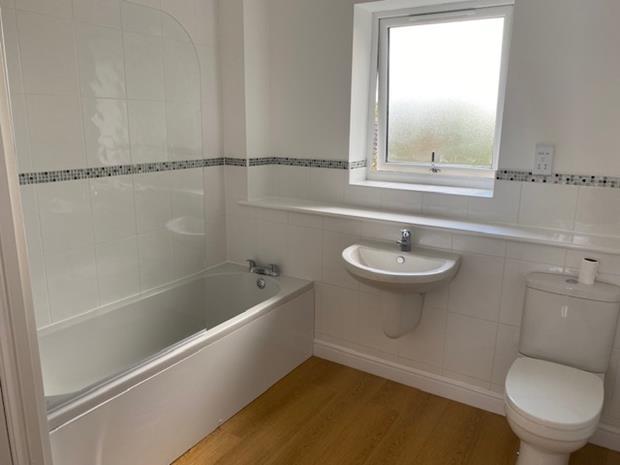 4aStAndrewsClBathroom