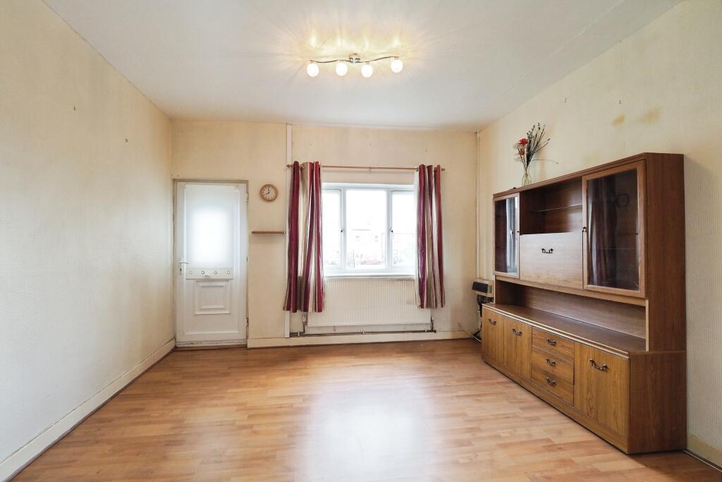 Bright and Open Plan Kitchen Dining