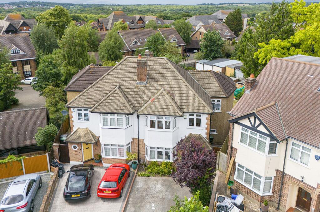 Devon Close, Buckhurst Hill, IG9