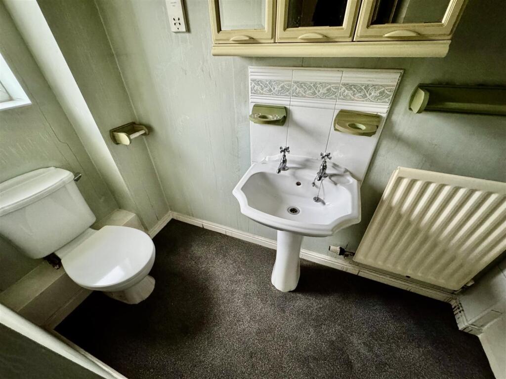 EN SUITE SHOWER