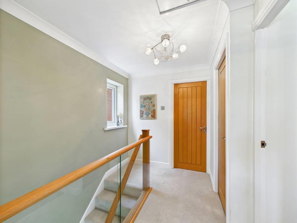 Lrg_CAM05488G0-PR0020-STILL020-thumbnail-h750-70.j