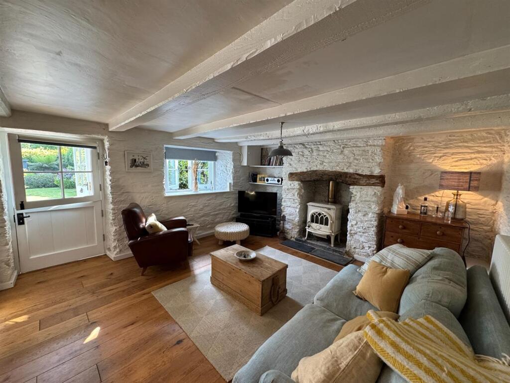 sitting room.jpeg