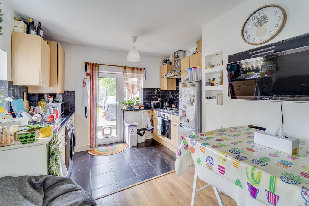 NDB08995_Enfused-...