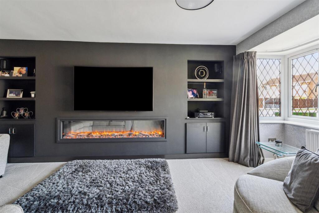 21 Charlesworth Avenue_12.jpg