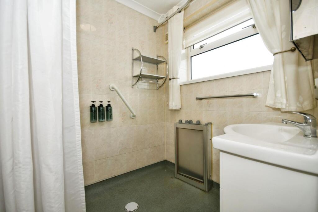 WET ROOM.jpg