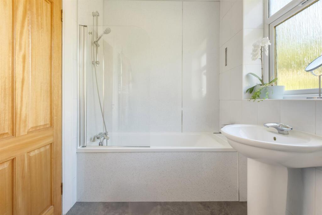 invergowrie dr (6).jpg