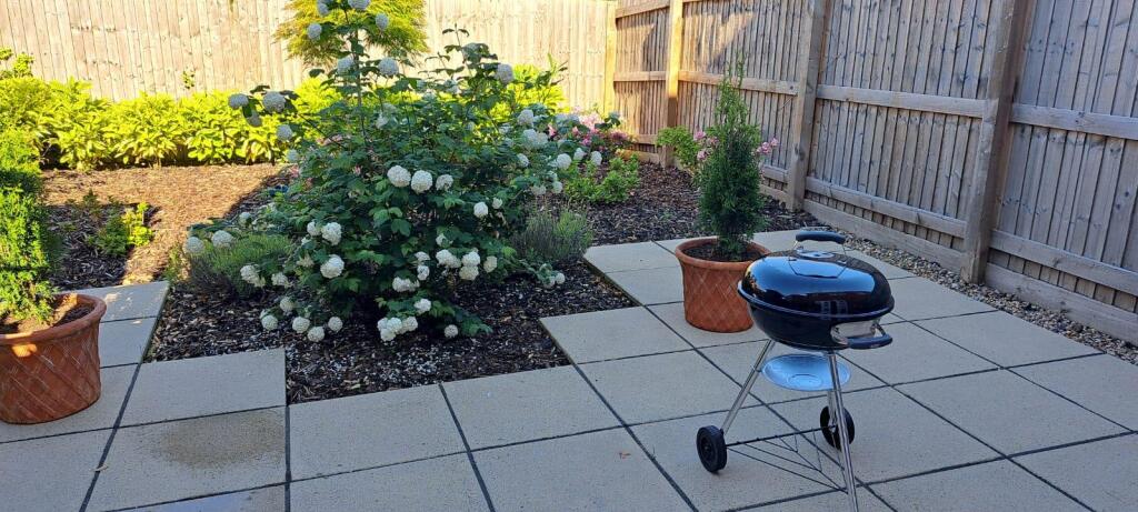 Alfresco Dining
