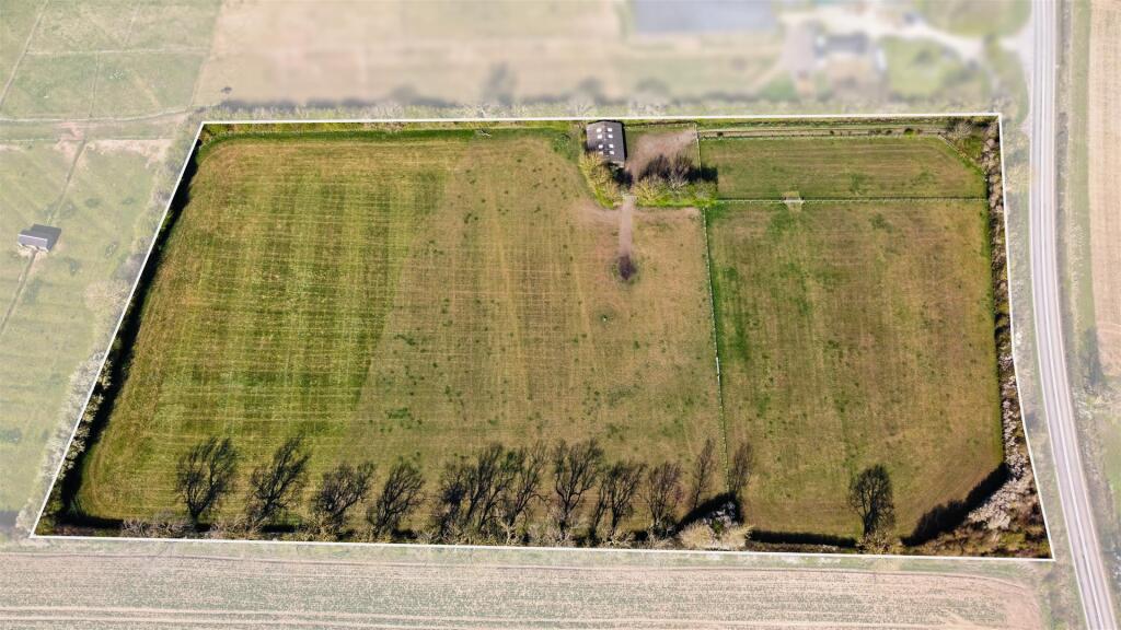Birds Eye 1 - White Line
