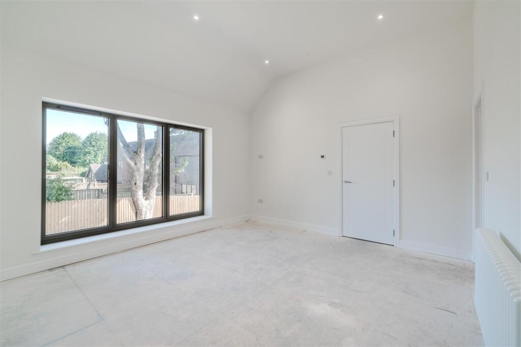 Bedroom1-5.jpg