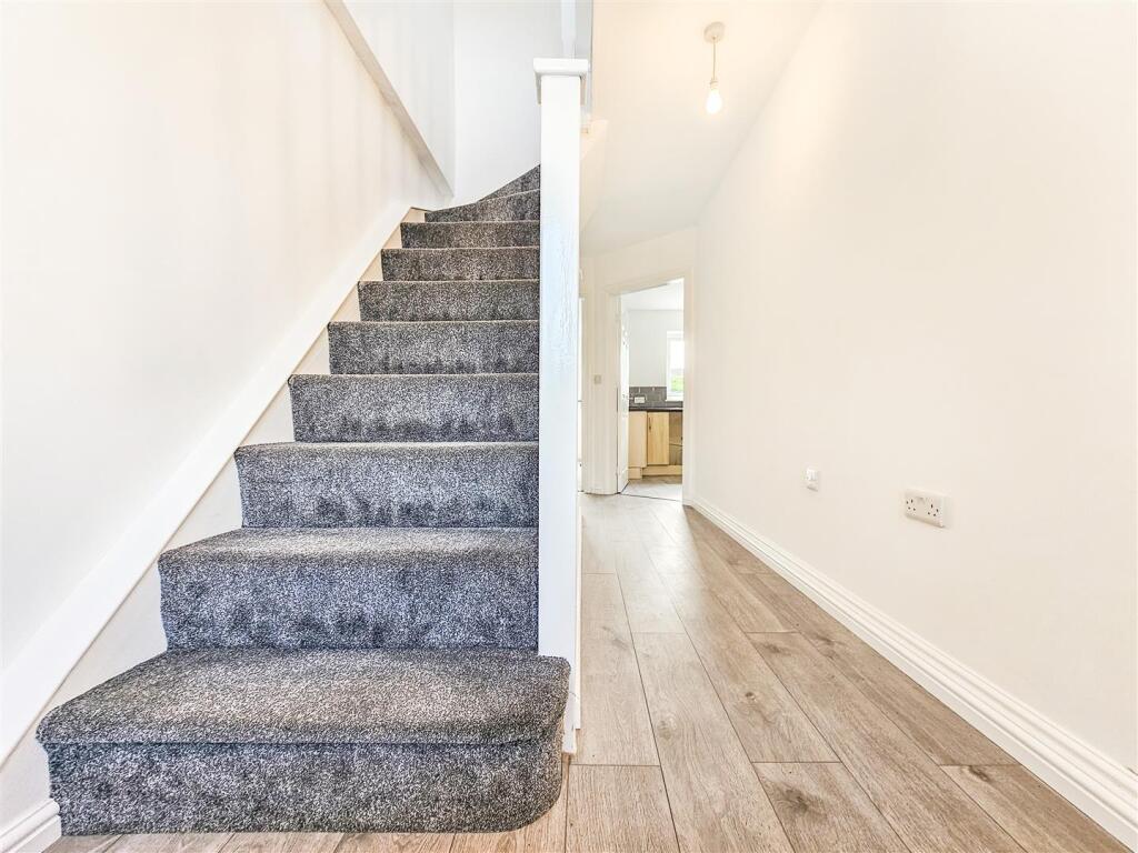 Burton Road, Midway (3).jpg