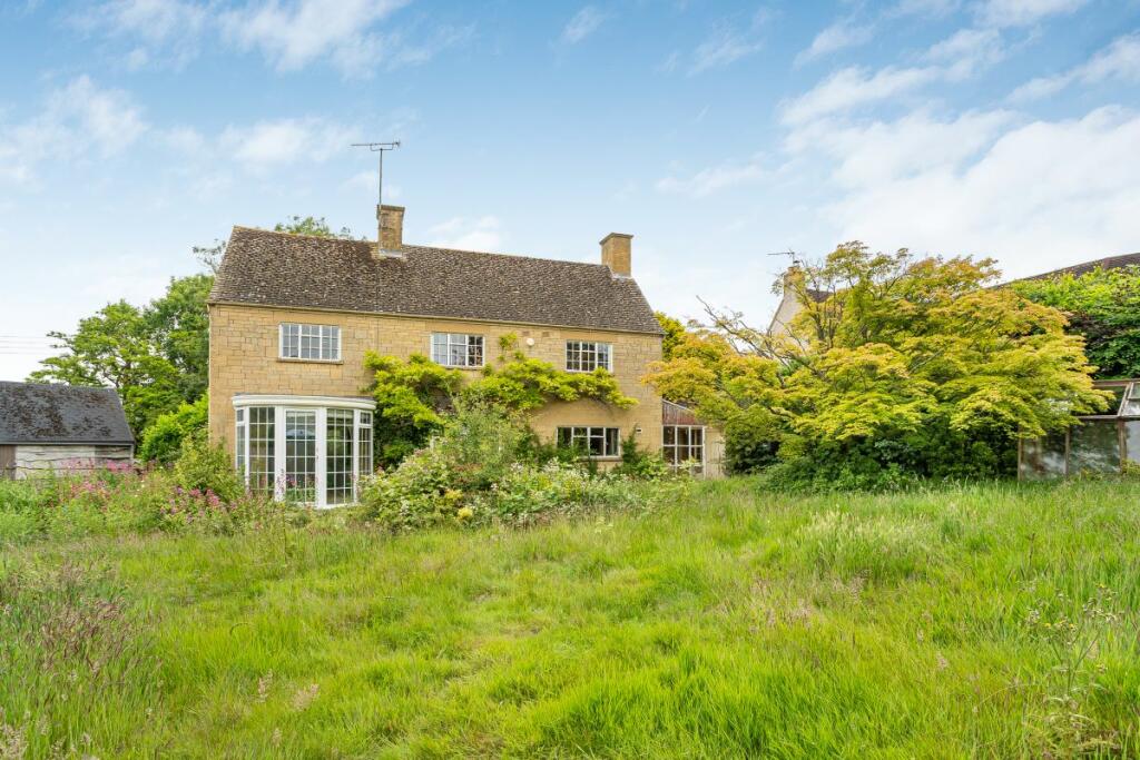 Sharcomb Furlong, Main Street, Broad Campden, Chipping Campden, Gloucestershire, GL55 6UR