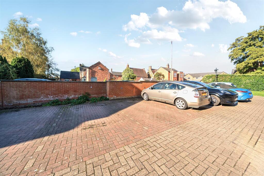 15 Reffield Close, Towcester (9).jpg