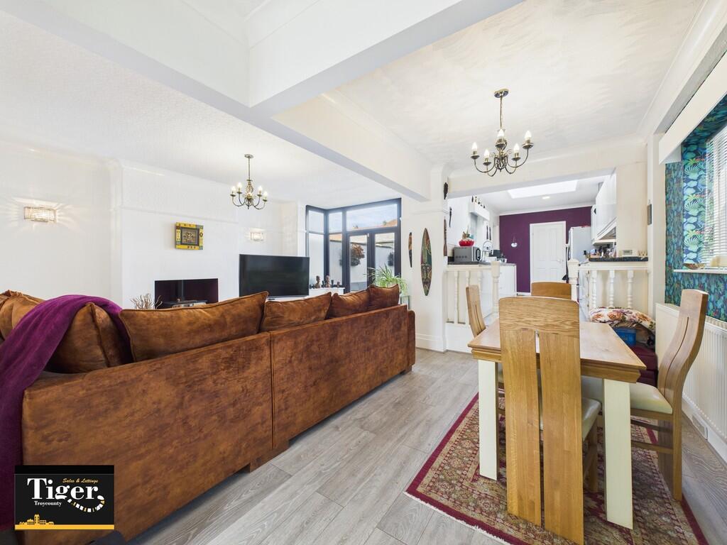 CAM03440G0-PR0415...