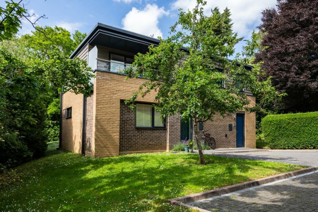 12 Mortimer Court-2.jpg