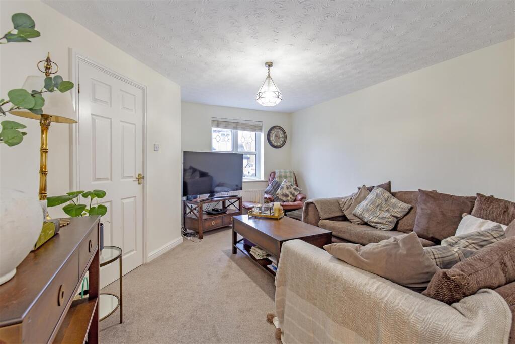 Reception Room-1.jpg