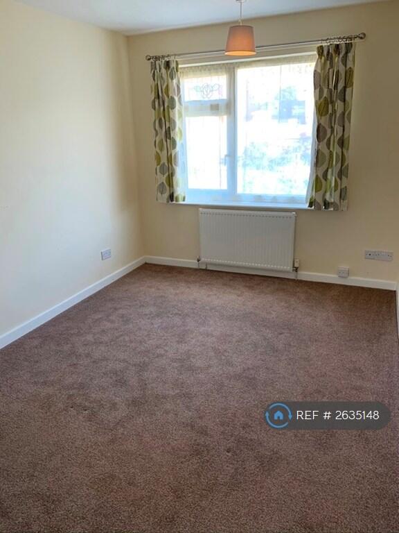 Large Bedroom