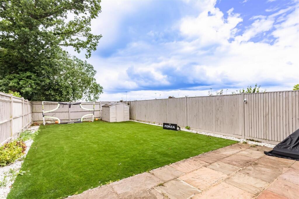 47 Upland Rd   (16).jpg