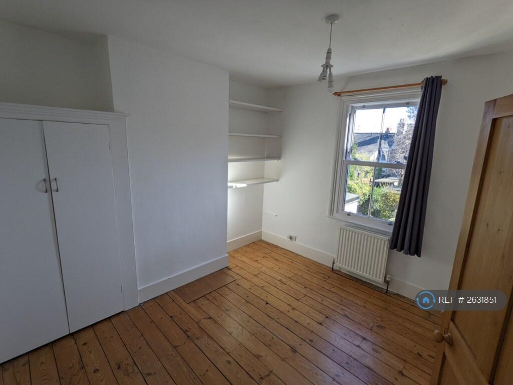 2nd Bedroom (Also Big)