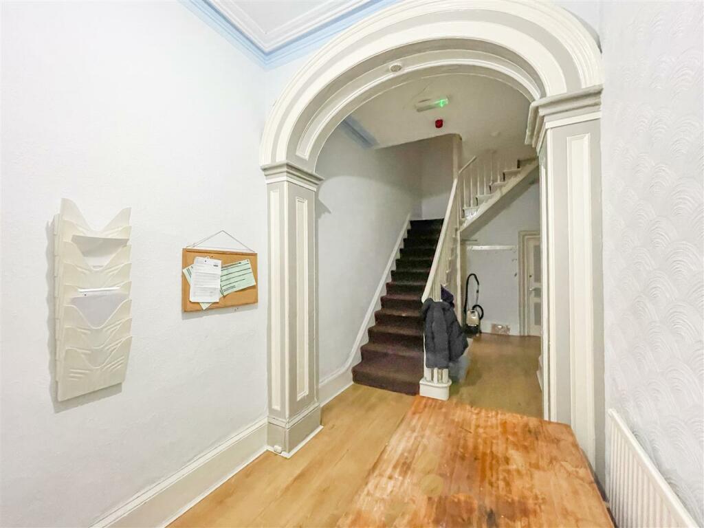 16 ASHGATE-15.jpg