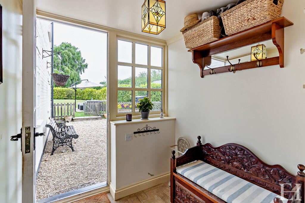 8648440-interiorW...