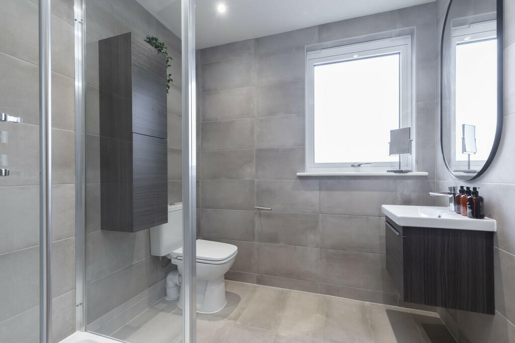 4 Castleton Villa...