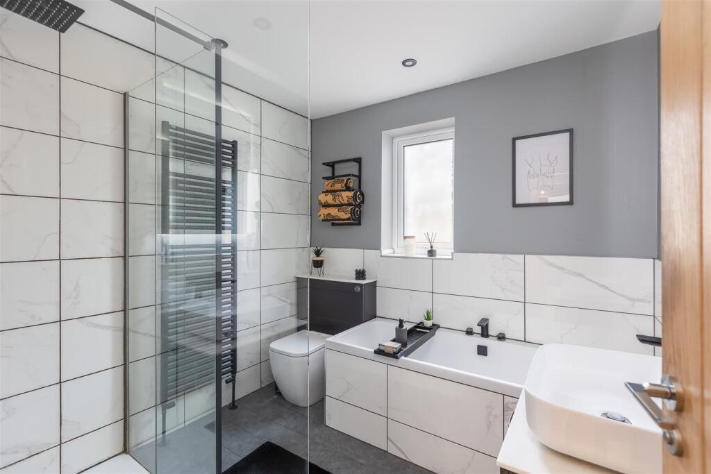 Springfield Lane 15 Bathroom-1.jpg