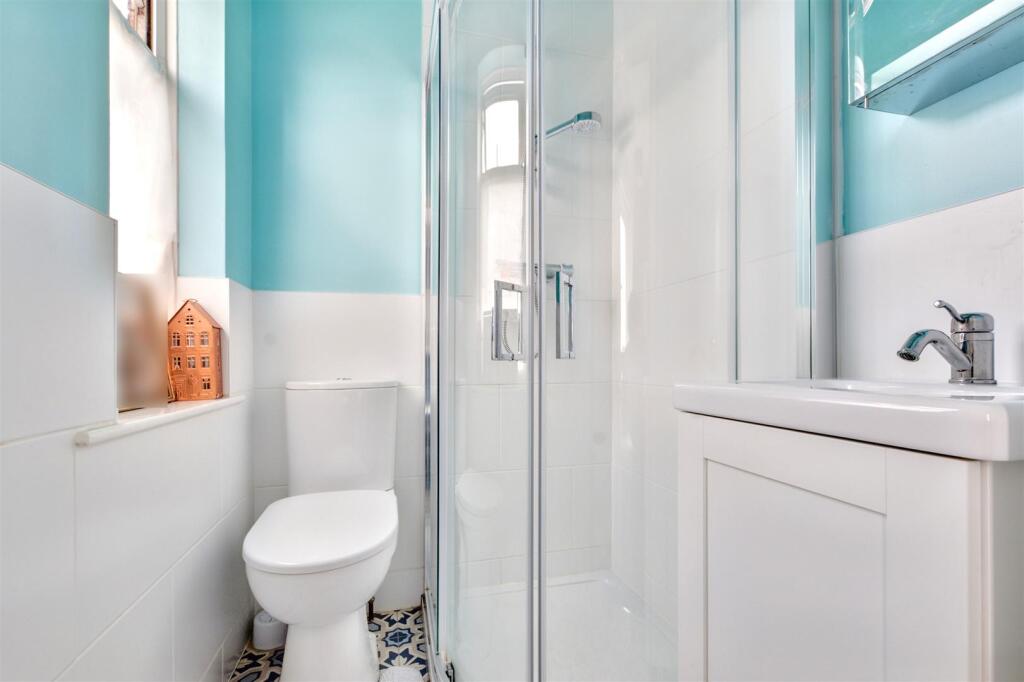 Ensuite.jpeg