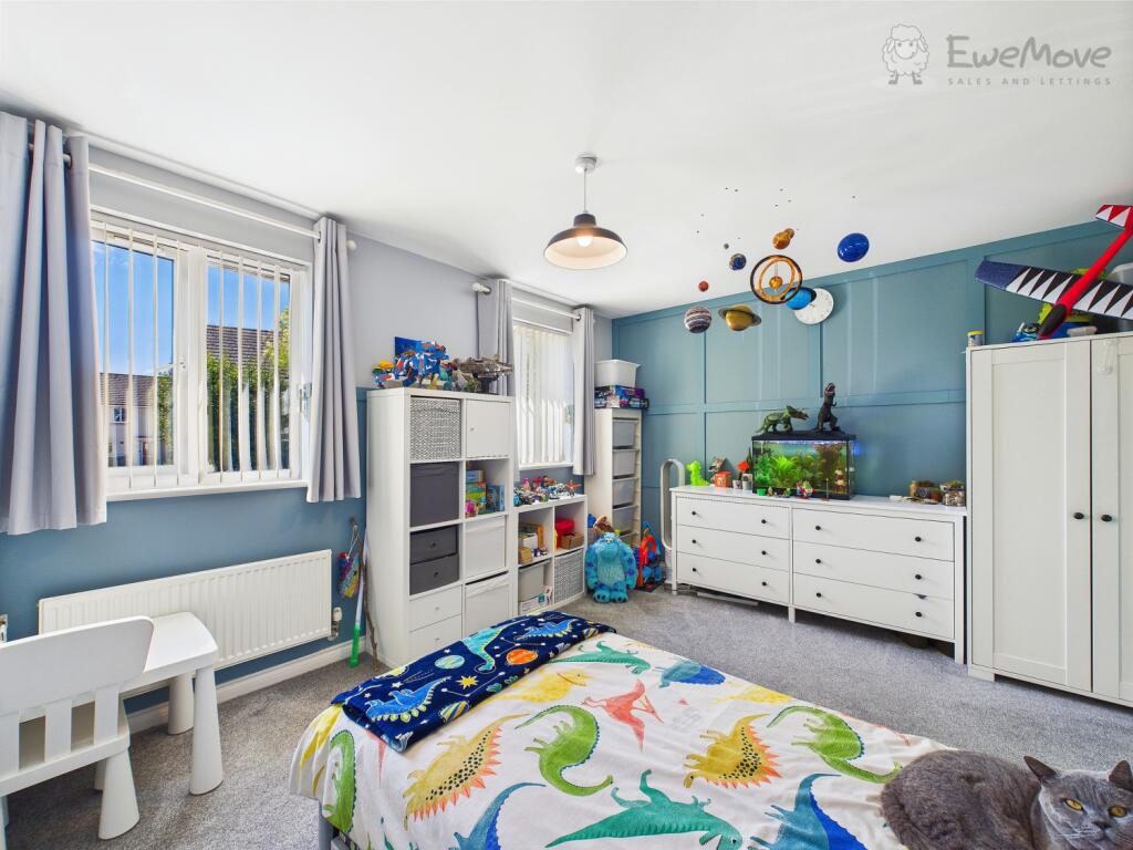 EweMove South Molton - Raleigh Mead - Bedroom 2