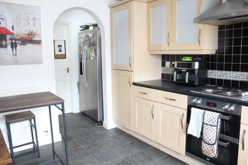 Fitted Kitchen Picture 2