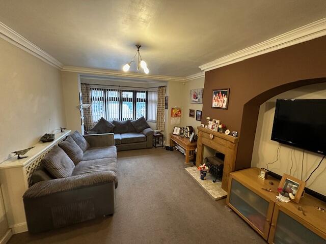 THROUGH LOUNGE