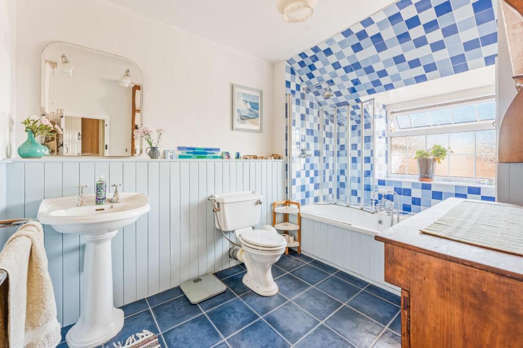 90 High St Yatton BS49 4DW 27.jpg