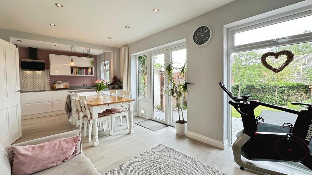 db4d6563--45D5-B66B-027B0B8316E9-15878-00000578F94