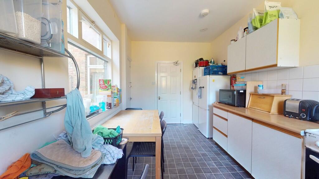 Kitchen - Angle 3