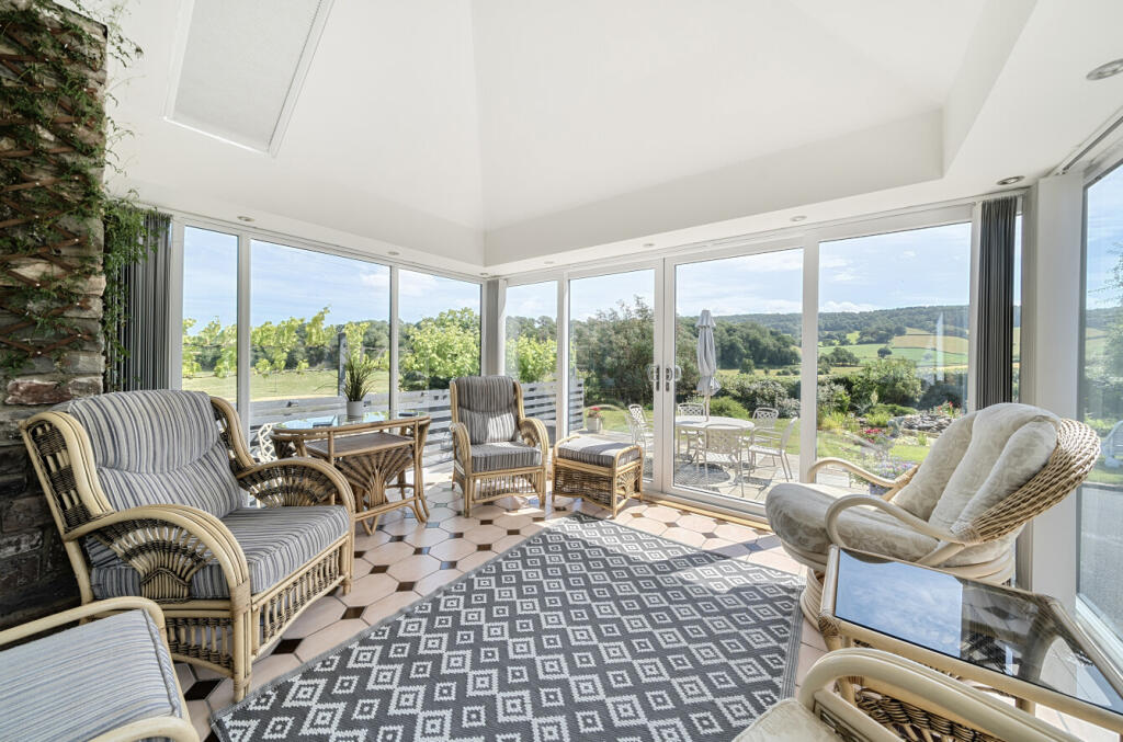 1315591-27-685db4...