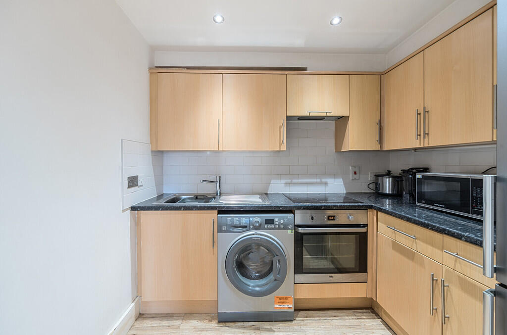 1303368-8-683f2eb...