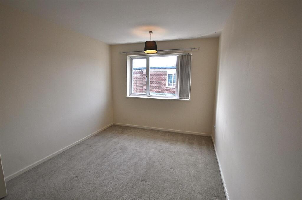 Bedroom 2.JPG
