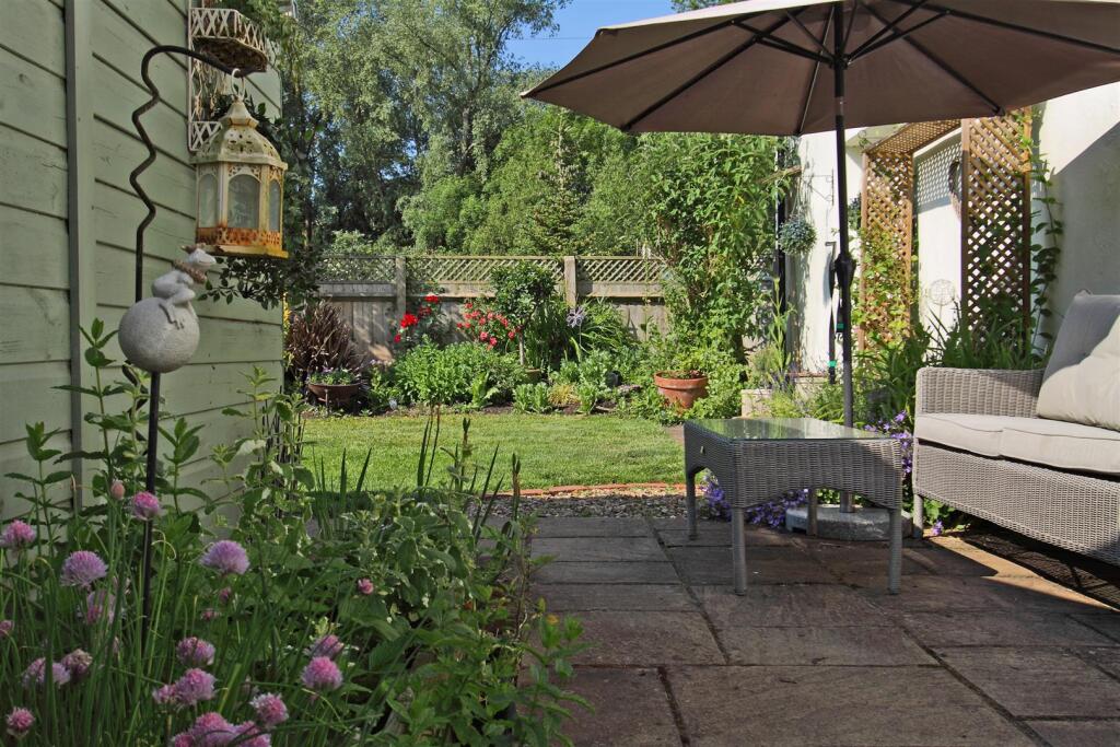 Ringwold Cottage - Patio &amp; Garden