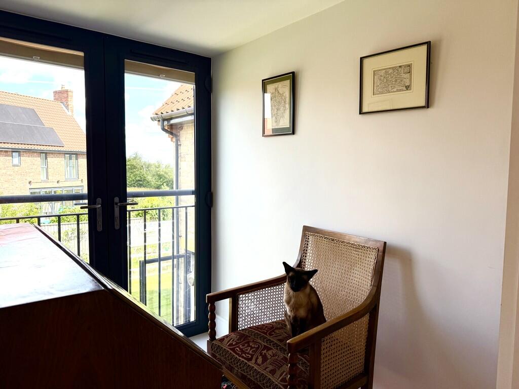 Juliet Balcony Pr...