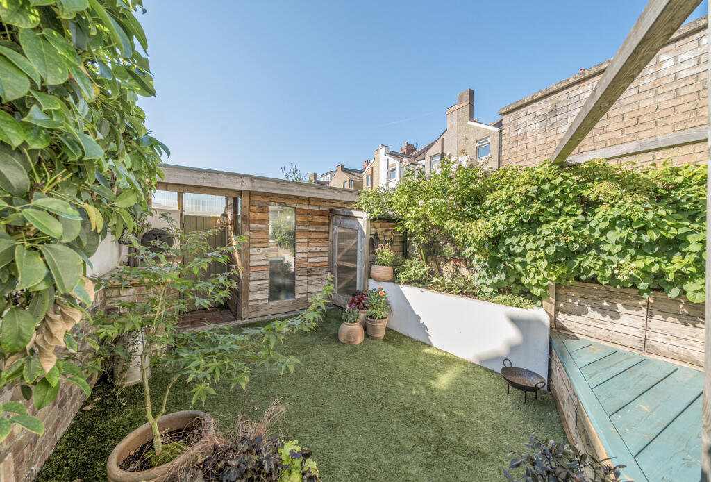 1324067-1-686e9df...