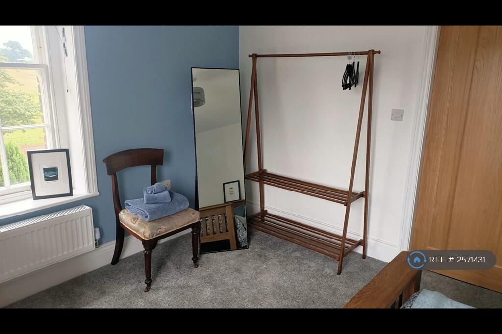 Bedroom 1, View 5
