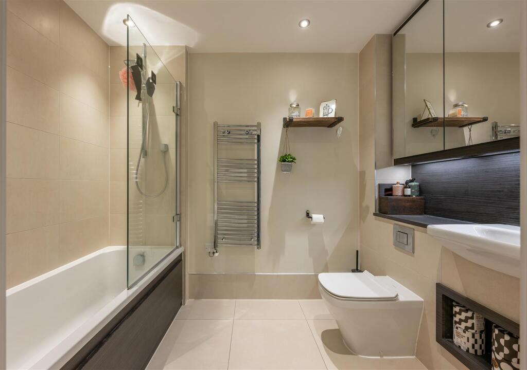 Bathroom-1.jpg